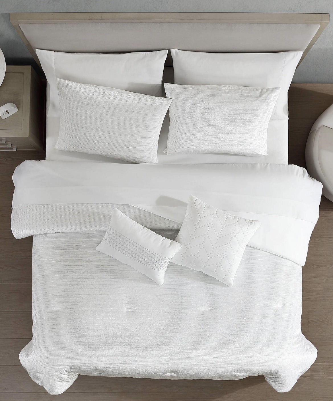 Selina Velvet - Image 2