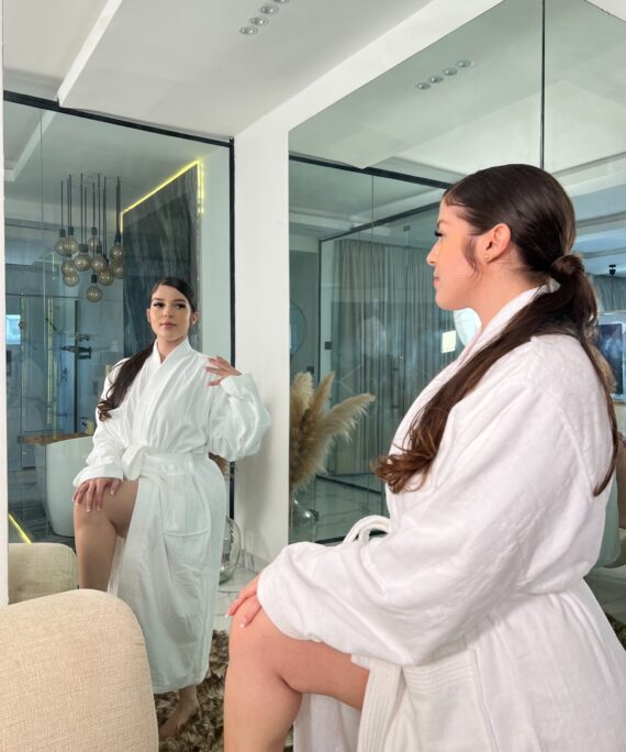 Pure Luxe Valor bathrobe(white)